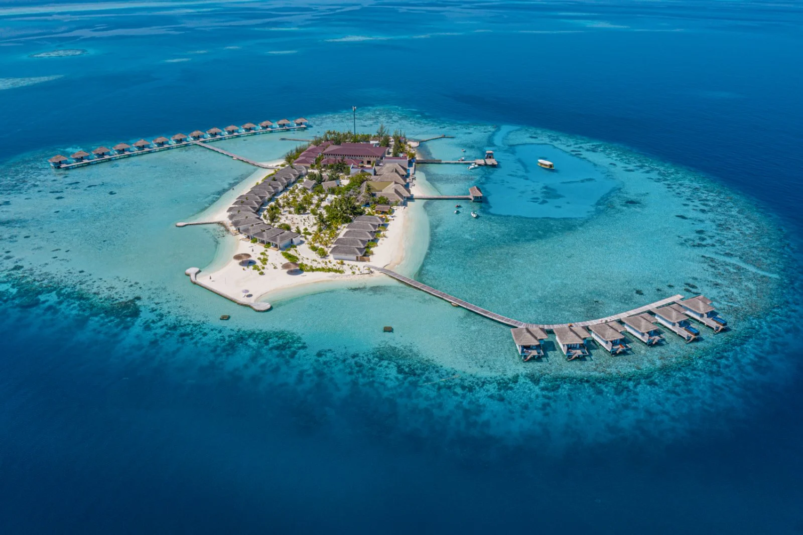 Cocogiri Island Resort 
