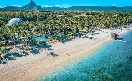 LA PIROGUE SUNLIFE RESORT – Flic en Flac