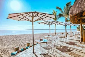 LA PIROGUE SUNLIFE RESORT – Flic en Flac