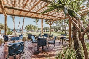 LA PIROGUE SUNLIFE RESORT – Flic en Flac