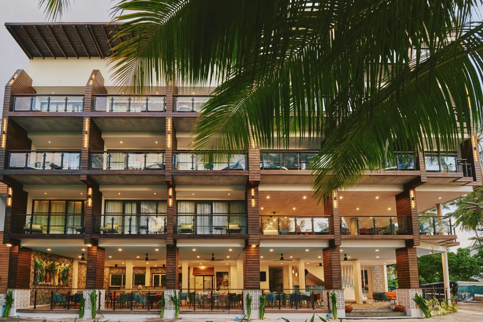 Beach Hotel Dhigurah Beach Hotel Dhigurah