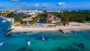 THE REEF COCOBEACH BEACH FRONT RESORT & SPA – Playa del Carmen