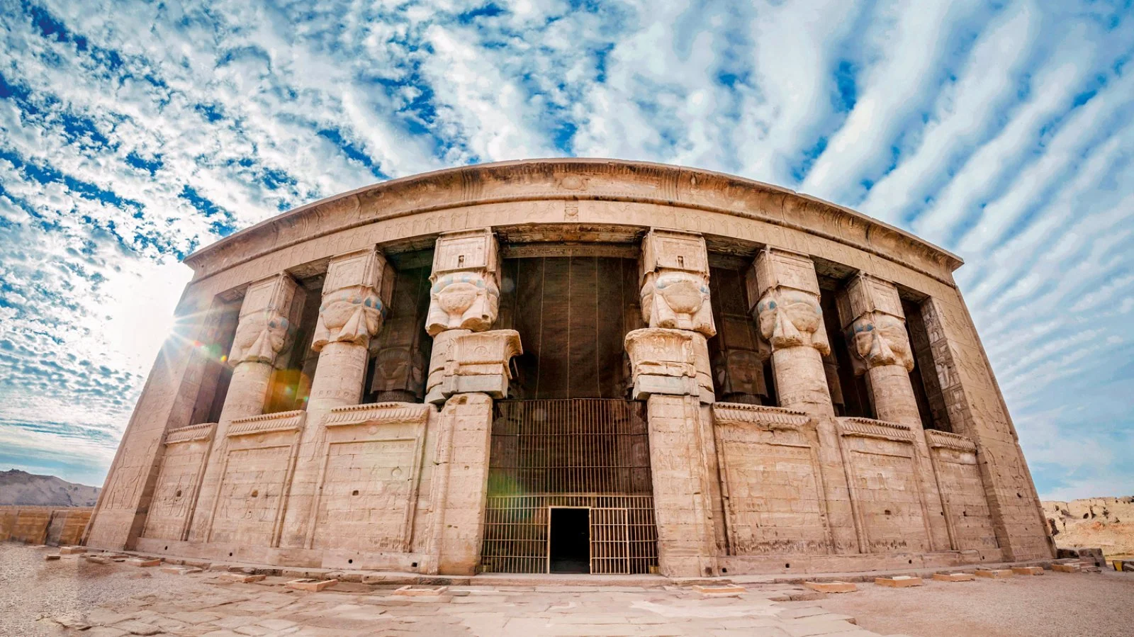Luxor - Dendera - Luxor - immagine 1 di 2