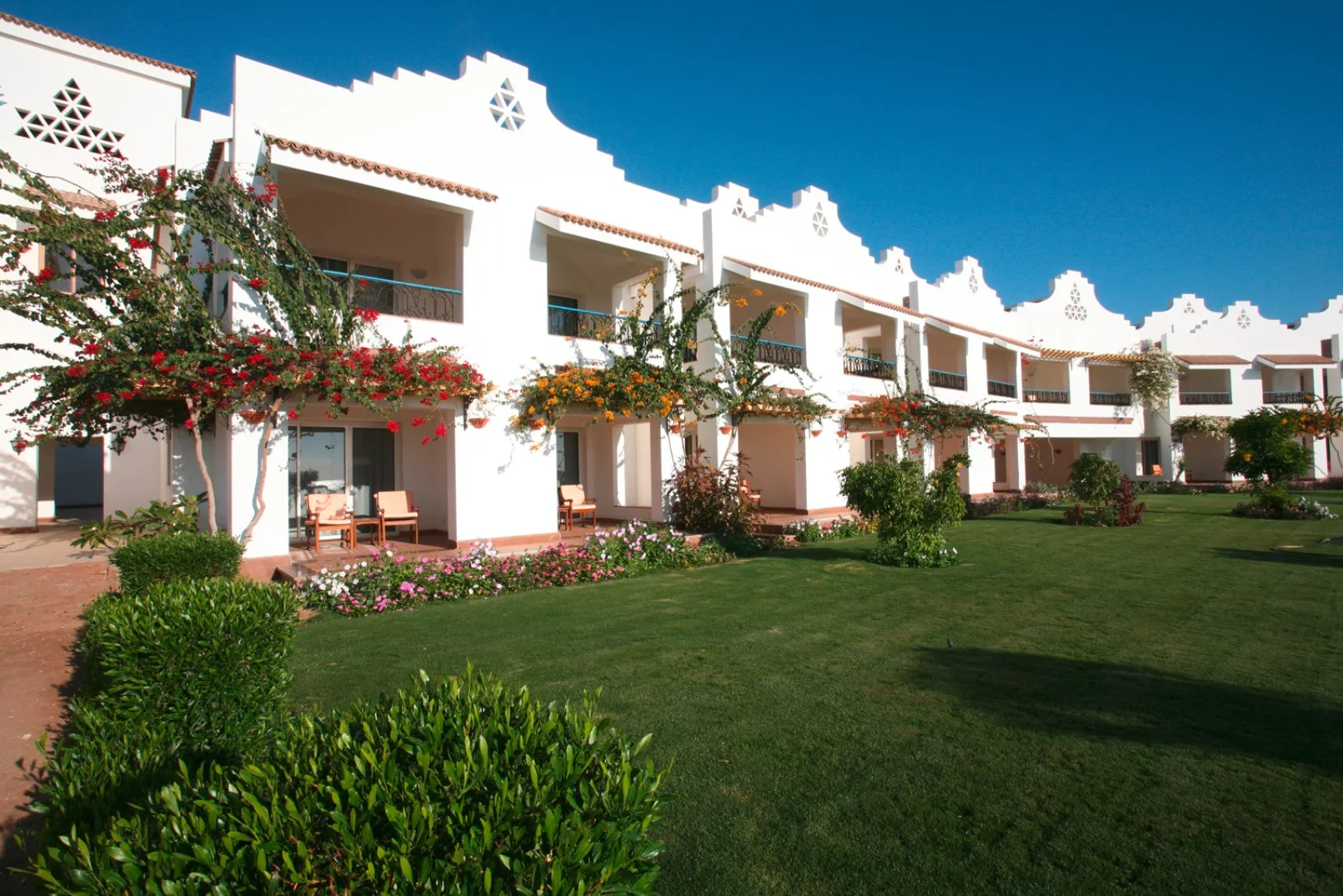 LAHAMI BAY BEACH RESORT – Shalatin