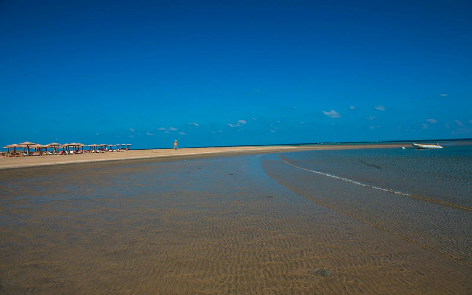 LAHAMI BAY BEACH RESORT – Shalatin