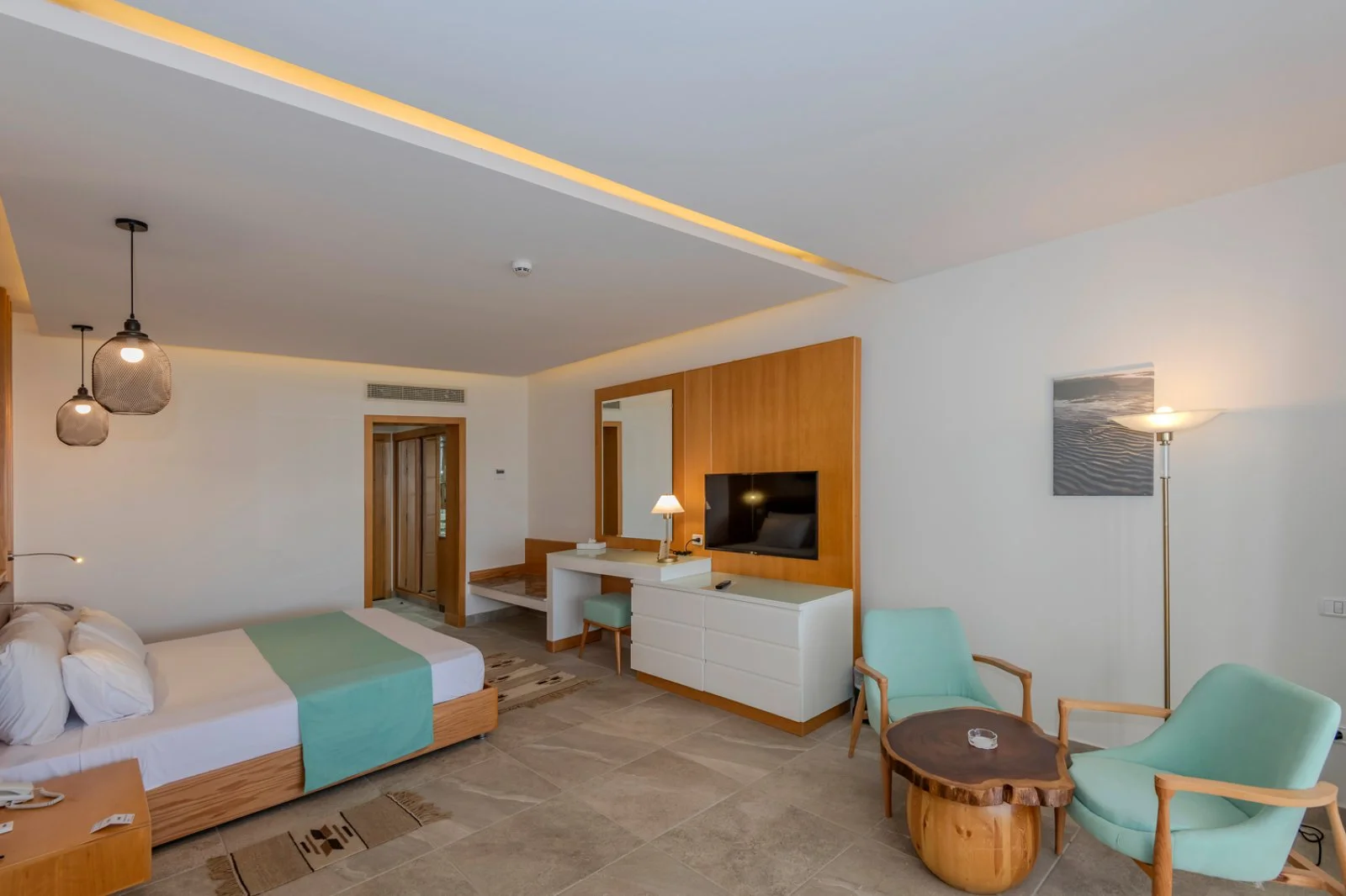 LAHAMI BAY BEACH RESORT – Shalatin