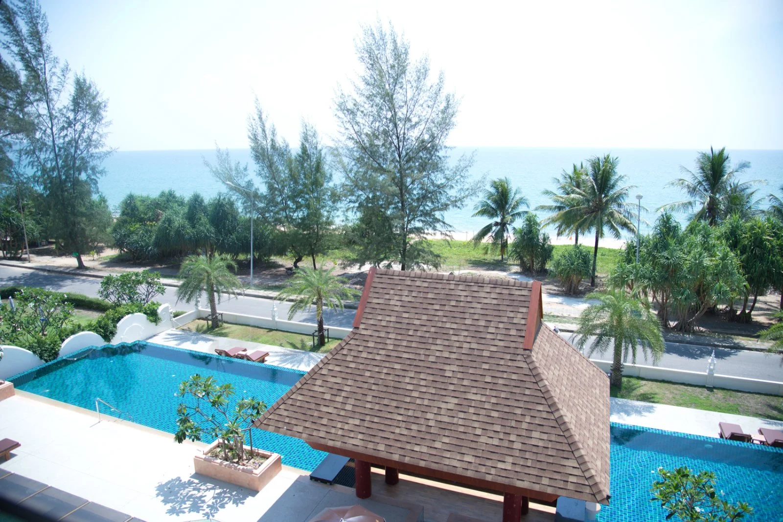 MAIKHAO PALM BEACH RESORT – Thailandia