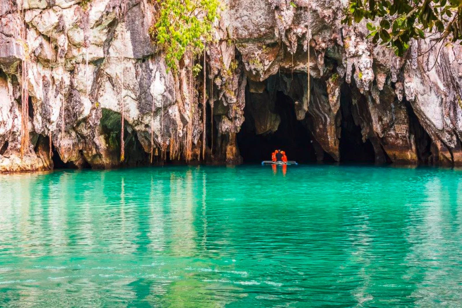 Palawan E Visayas Discovery 