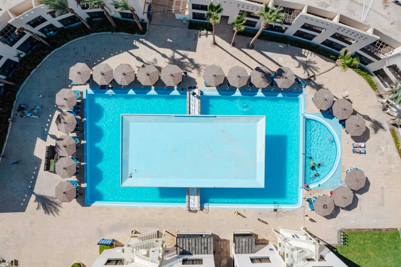 blend club aqua
