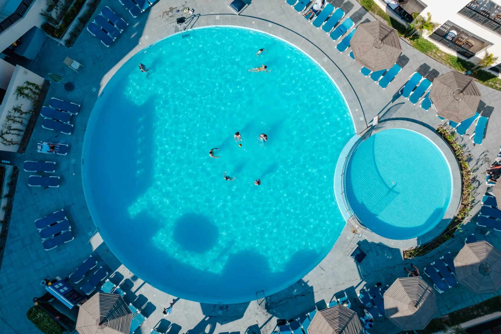 blend club aqua
