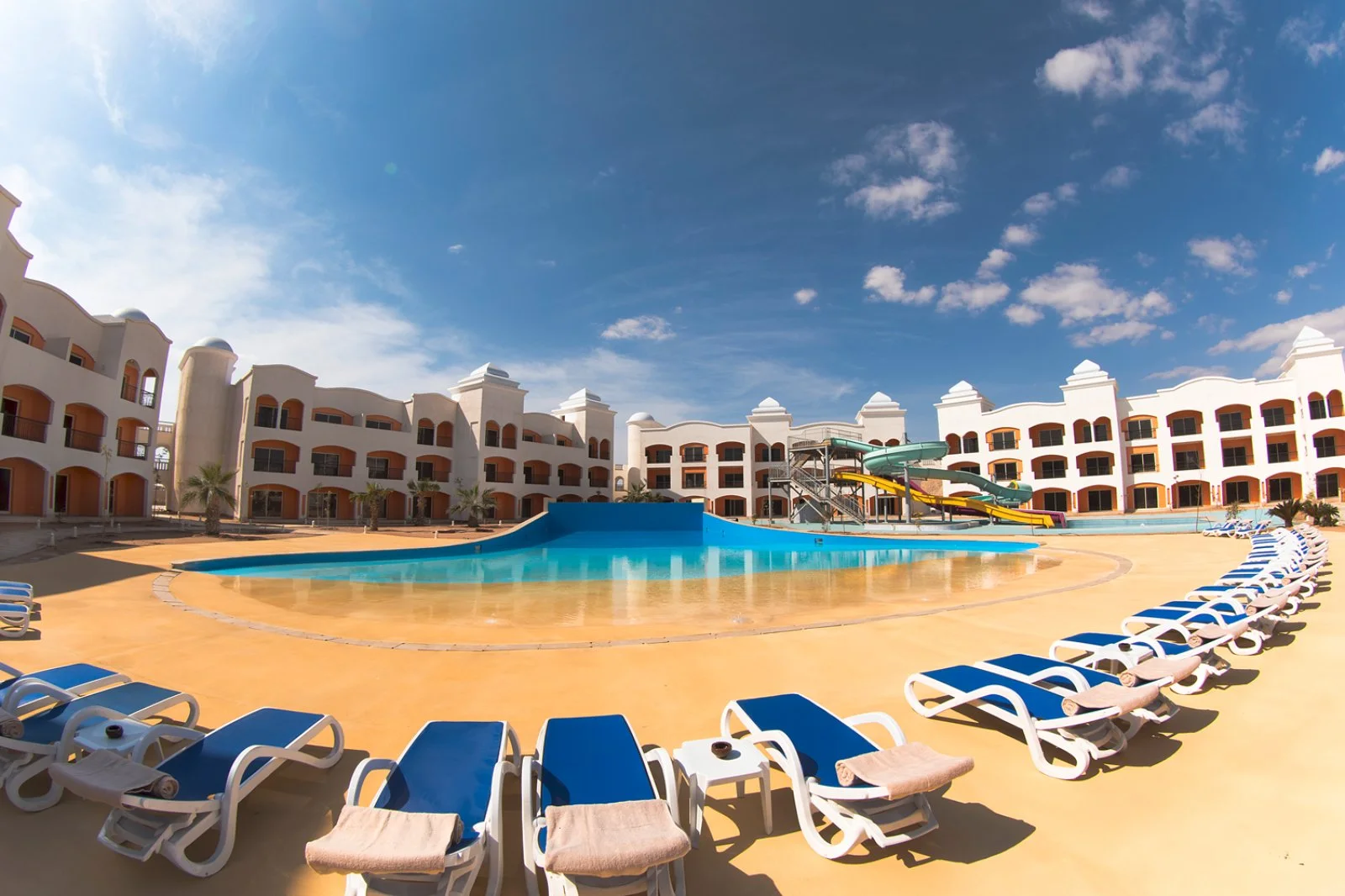 WAVES RESORT – Governatorato del Sinai del Sud