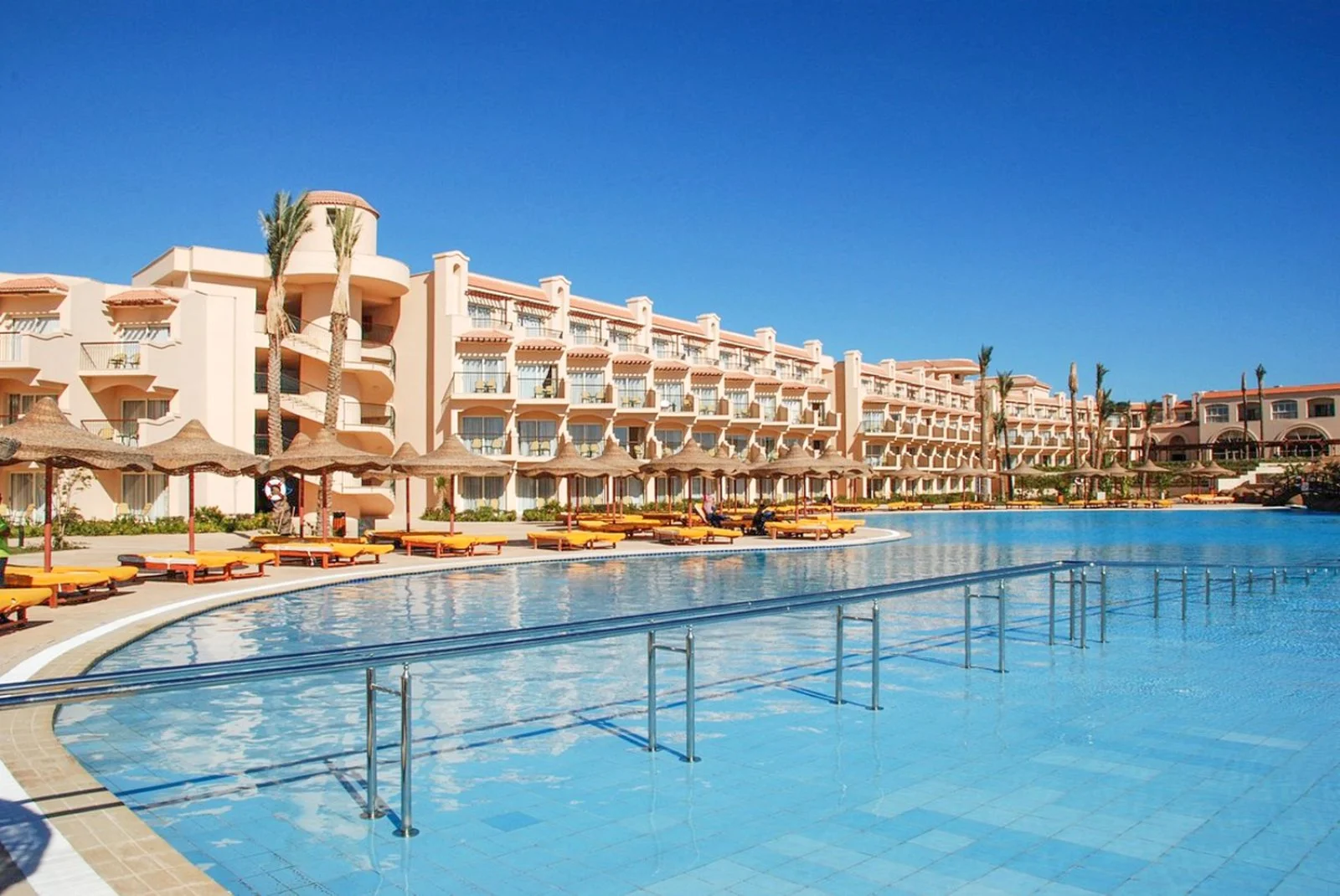 V GRAND BEACH (EX PYRAMISA) – Governatorato del Mar Rosso