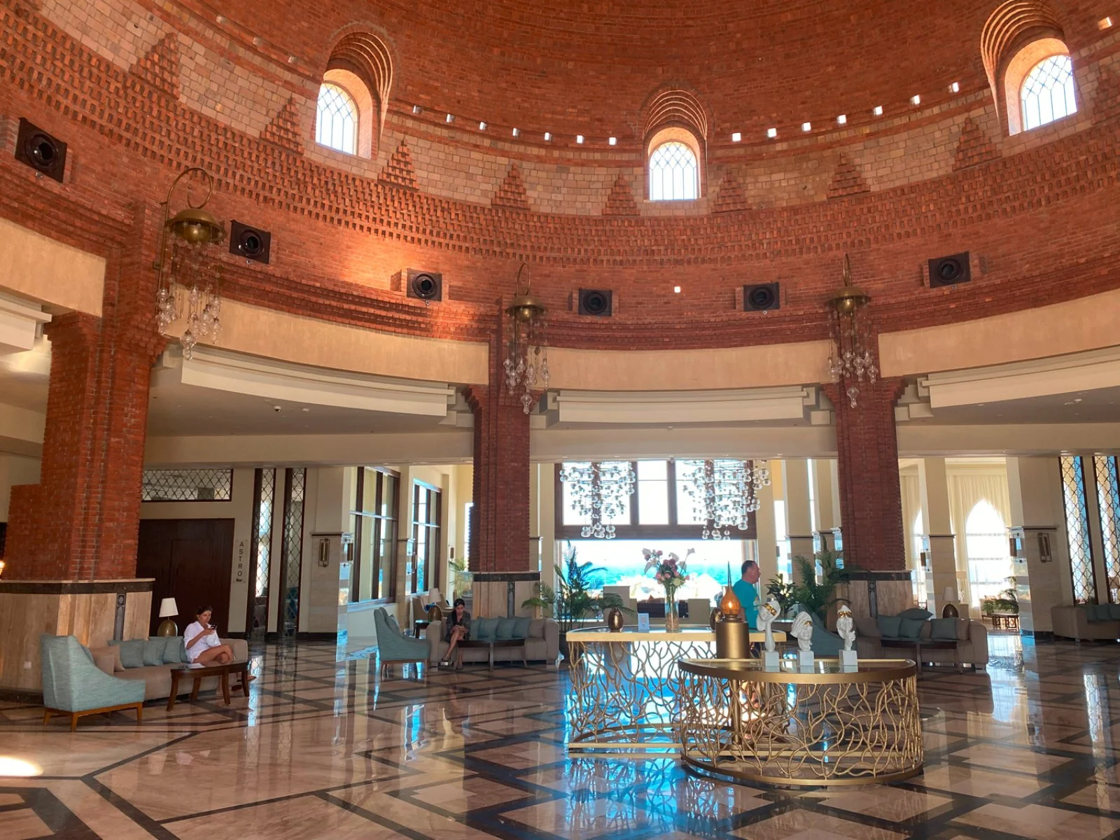 LAZULI BEACH RESORT – Madinat Coraya