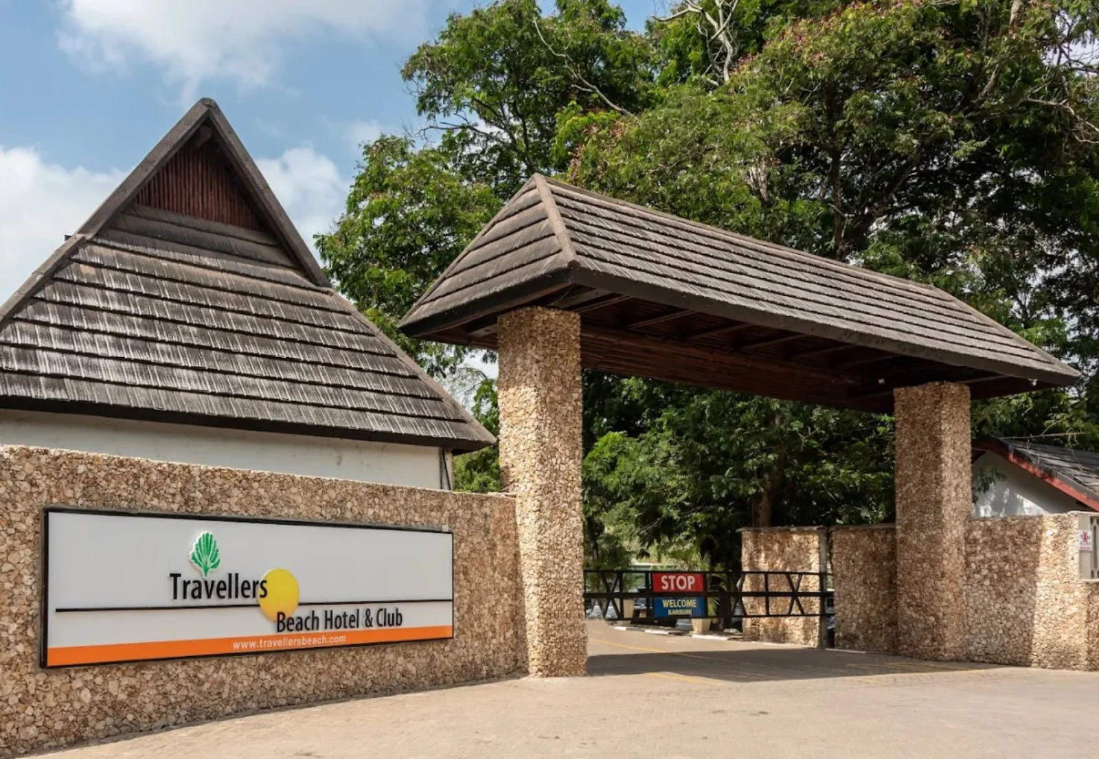 Travellers Beach Hotel & Spa Travellers Beach Hotel & Spa