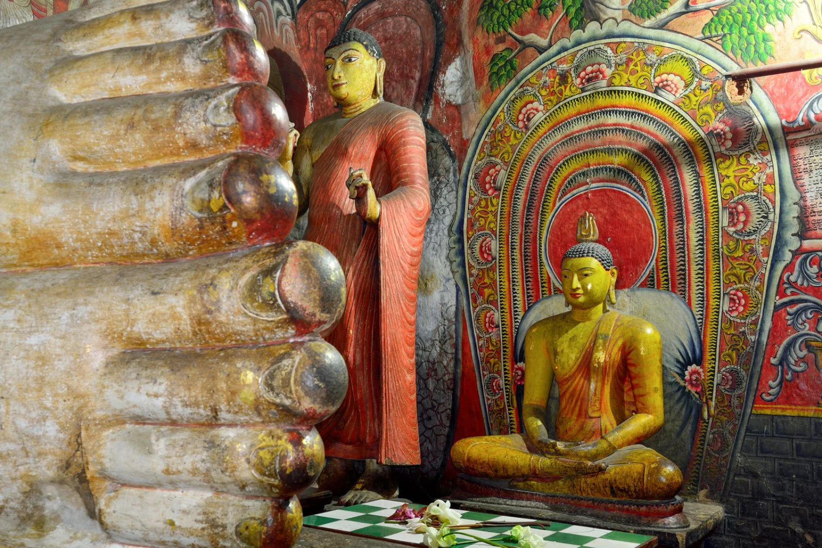 Wellness Sri Lanka - Grotte Del Tempio Di Buddha