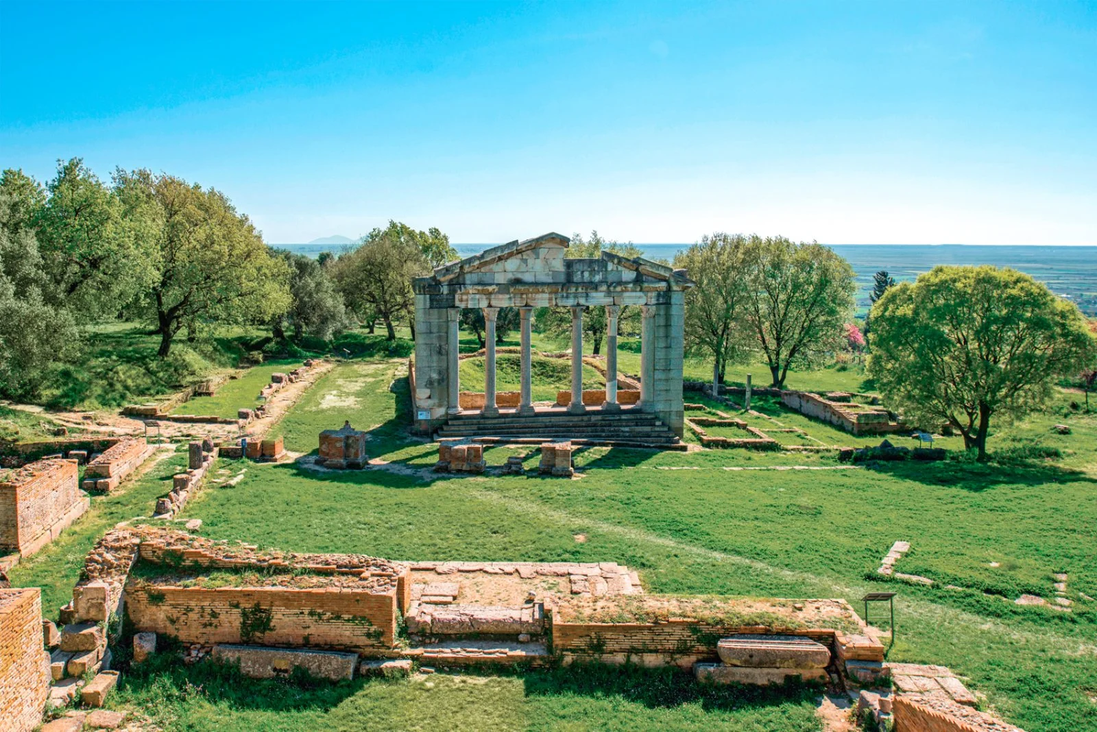 Intour Il Paese Delle Aquile - Apollonia Intour Il Paese Delle Aquile - Apollonia