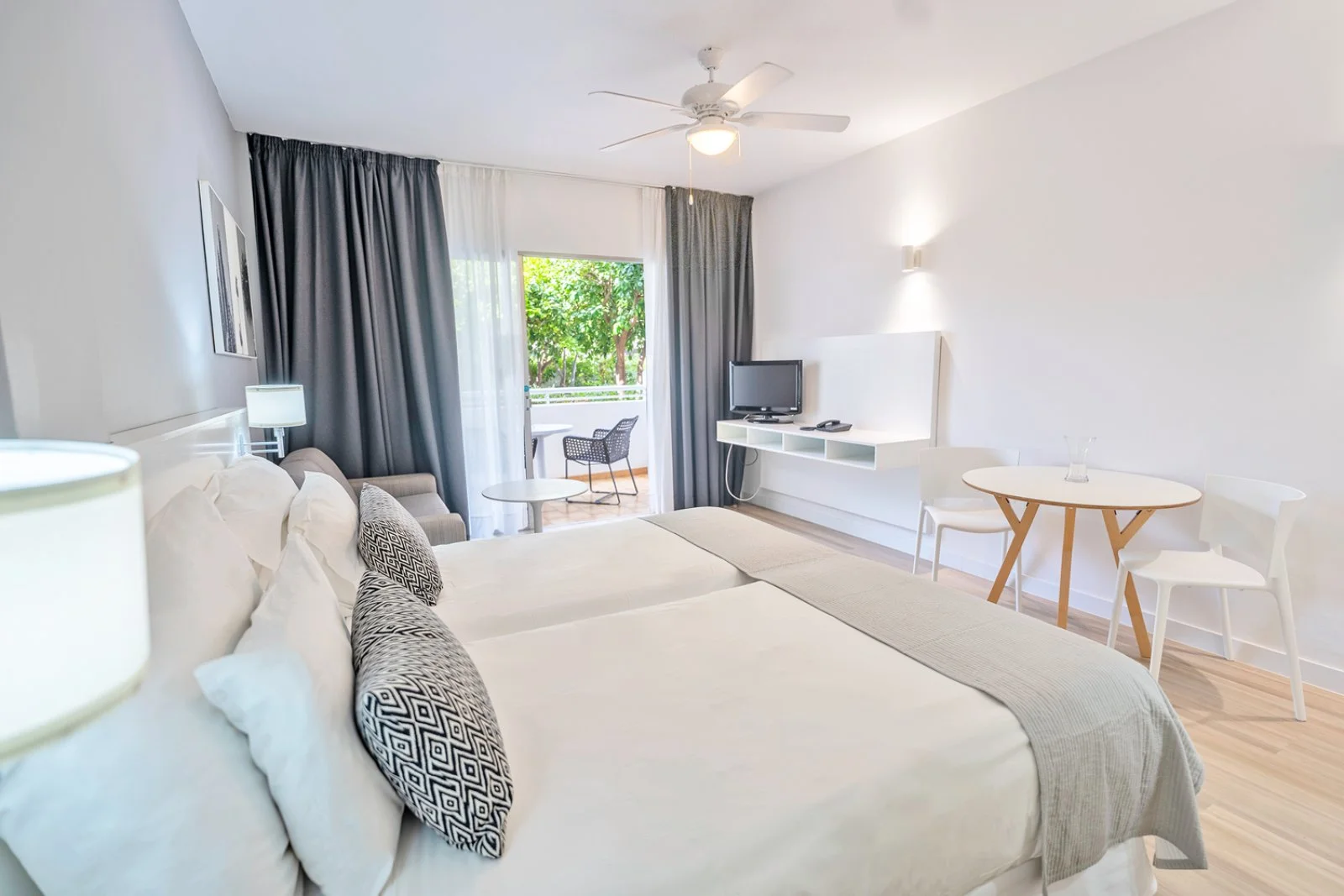 APPARTAMENTI CORAL CALIFORNIA – Los Cristianos