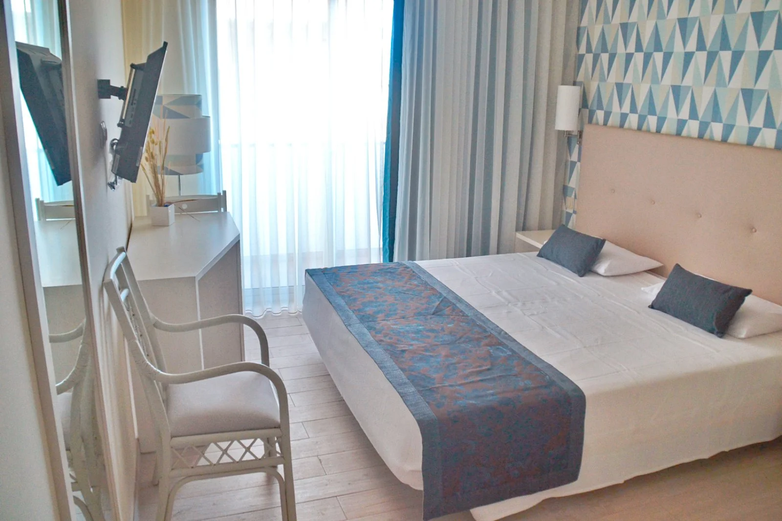 OURIL HOTEL JULIA – Santa Maria