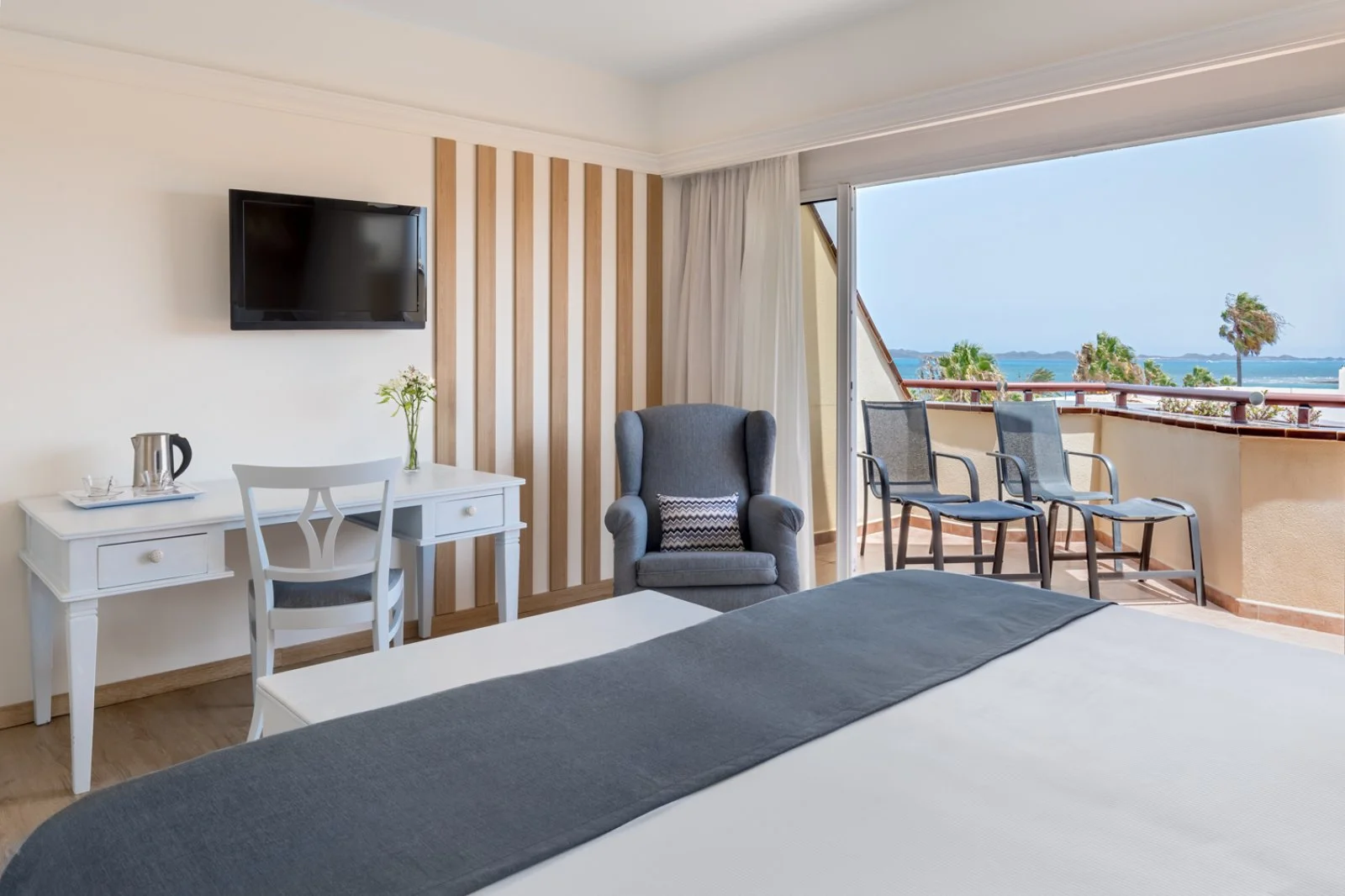 HOTEL BARCELO CORRALEJO BAY – La oliva