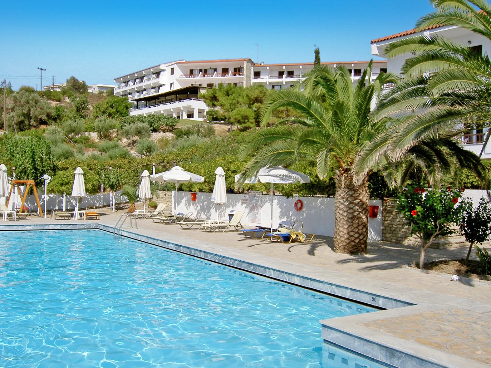 HOTEL GLICORISA – Karpovoulos