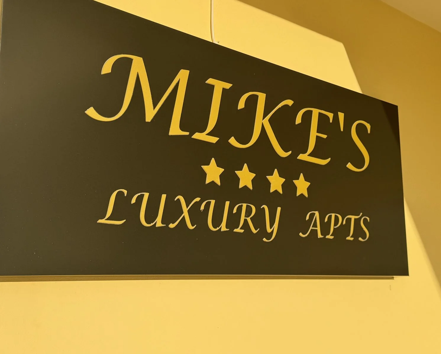 MIKE'S LUXURY APARTMENT – Lakki