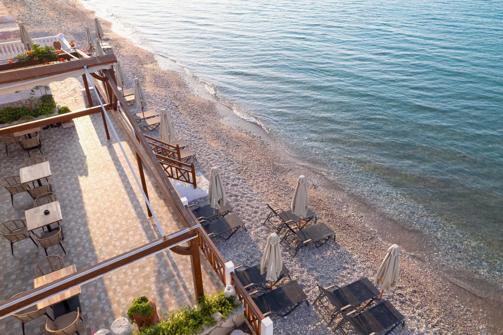 POTOKAKI BEACH FRONT HOTEL – Potokaki
