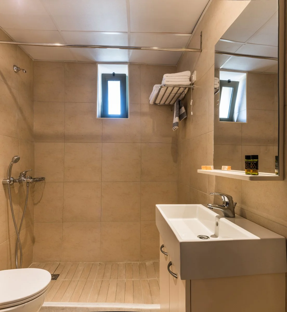 HOTEL GERONA MARE – Gerani
