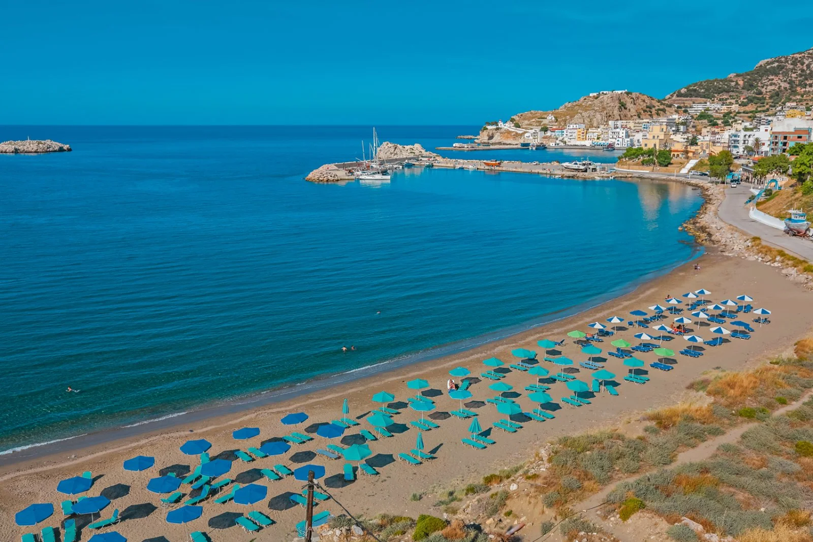 La spiaggia di Pigadia