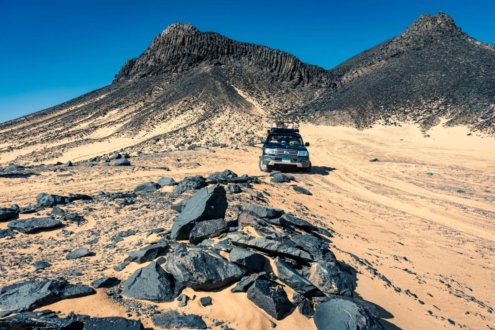 Discovher Impronte Nel Deserto - Black Desert Discovher Impronte Nel Deserto - Black Desert