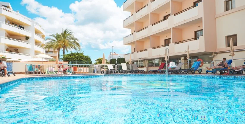 INVISA LA CALA HOTEL – Santa eularia des riu