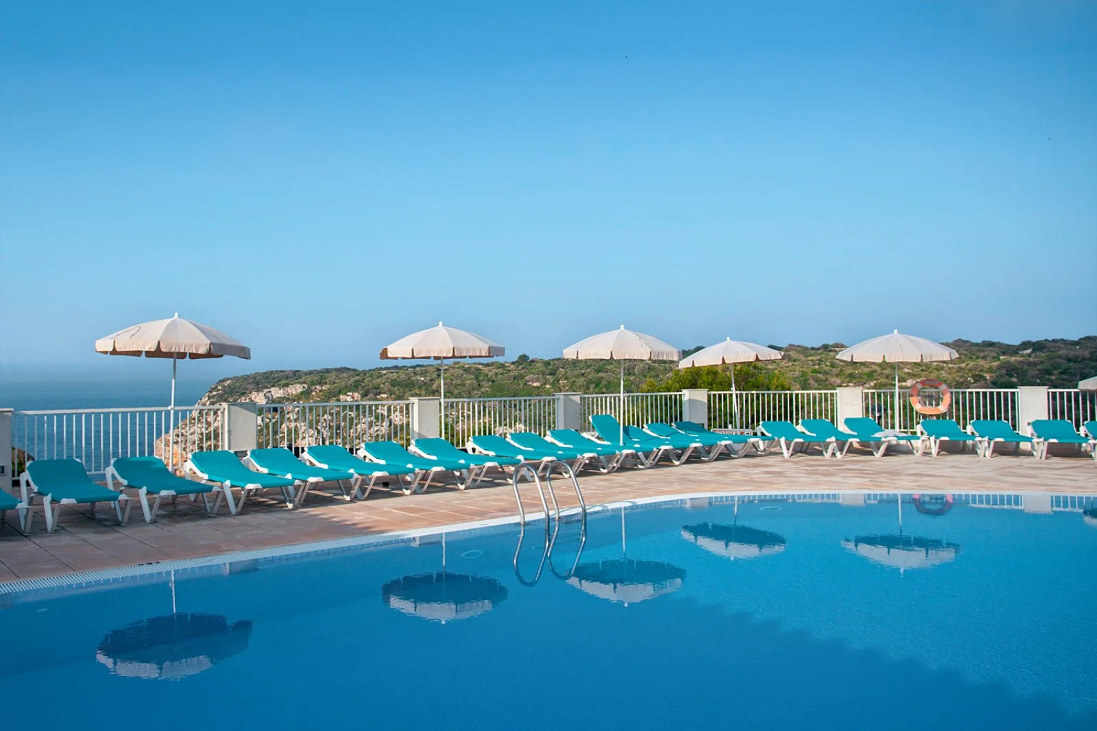 BLUESEA PLAYA AZUL HOTEL – Cala en porter