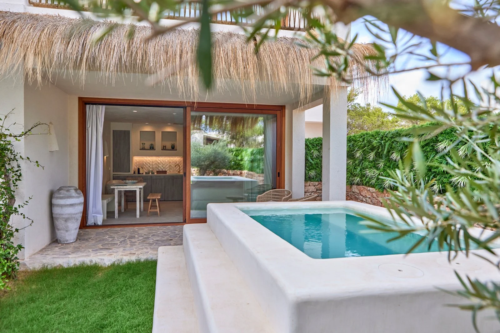 studio giardino con piscina