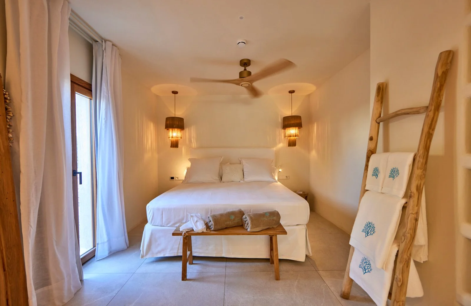 MAR SUITES FORMENTERA BY UNIVERSAL BEACH HOTELS – Es Pujols