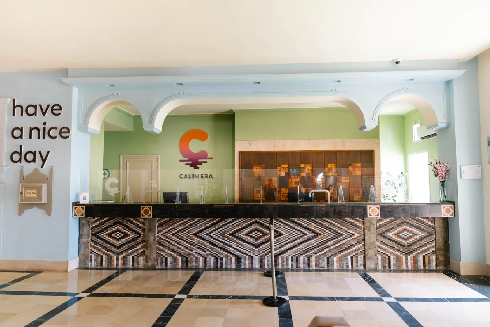 YATI BEACH RESORT – Medenina